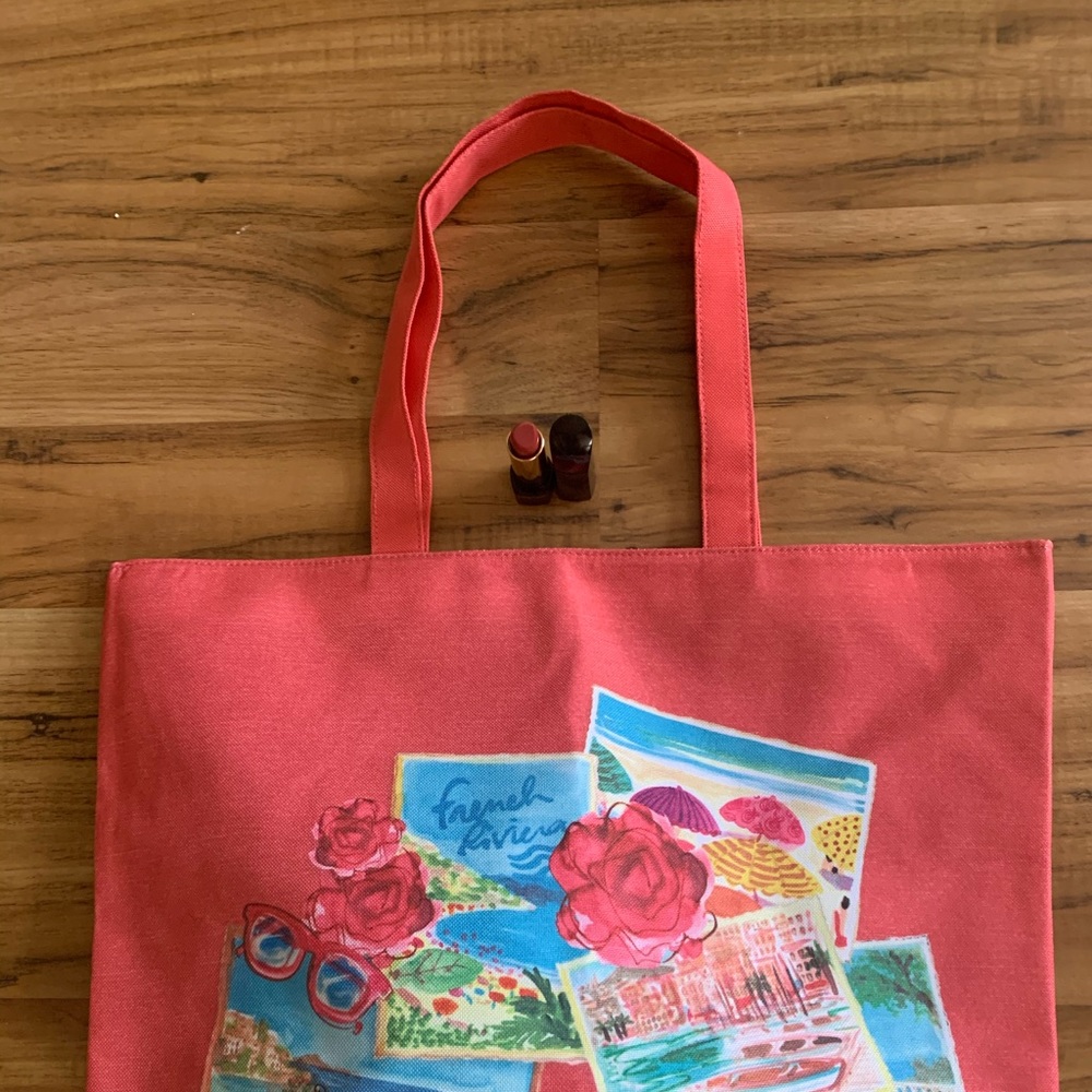 Lipstick includes tote bag